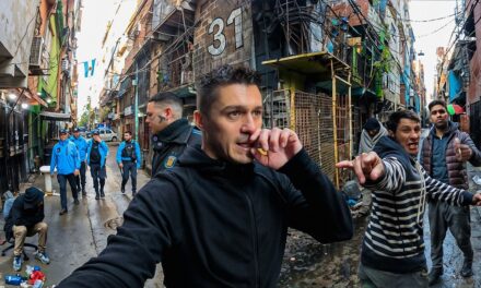 ARGENTINA: ENTRA AL BAJO MUNDO DE UNA “VILLA” EN BUENOS AIRES